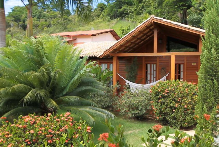 casas de madeira em pedra azul (1)